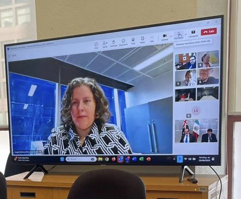 ENRIQUE OCHOA (@ochoa_mx_un) on Twitter photo Excelente intercambio con Angela Robinson, Primera Secretaria Adjunta para Políticas Multilaterales y Derechos Humanos <a href="/dfat/">Department of Foreign Affairs and Trade 🇦🇺</a> sobre el proceso #ONU80.
🇲🇽y🇦🇺estamos comprometidos a fortalecer el impacto de 🇺🇳 en sus mandatos de paz y seguridad, desarrollo y derechos humanos. 🕊️ Excelente intercambio con Angela Robinson, Primera Secretaria Adjunta para Políticas Multilaterales y Derechos Humanos <a href="/dfat/">Department of Foreign Affairs and Trade 🇦🇺</a> sobre el proceso #ONU80.
🇲🇽y🇦🇺estamos comprometidos a fortalecer el impacto de 🇺🇳 en sus mandatos de paz y seguridad, desarrollo y derechos humanos. 🕊️