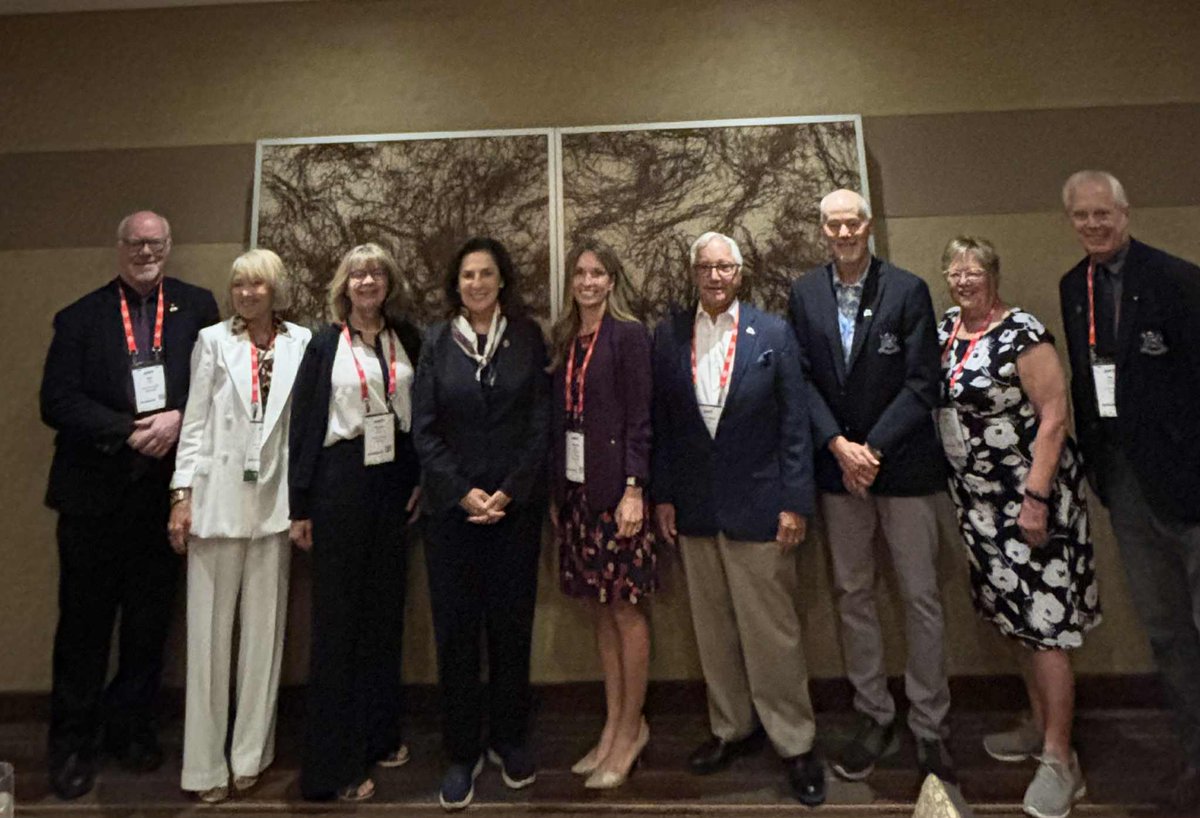 Effie_ONB's tweet image. More great meetings on behalf of Minister @StanChoMPP  at @AMOPolicy with @TownCollingwood Mayor Yvonne Hamlin and Mayor Bryan Barker from #Billings on #Manitoulin Island and their delegations to discuss #Tourism.
@DestNorthernOnt  @ExploreON  @BrianSaunderson  @BillRosenbergPC