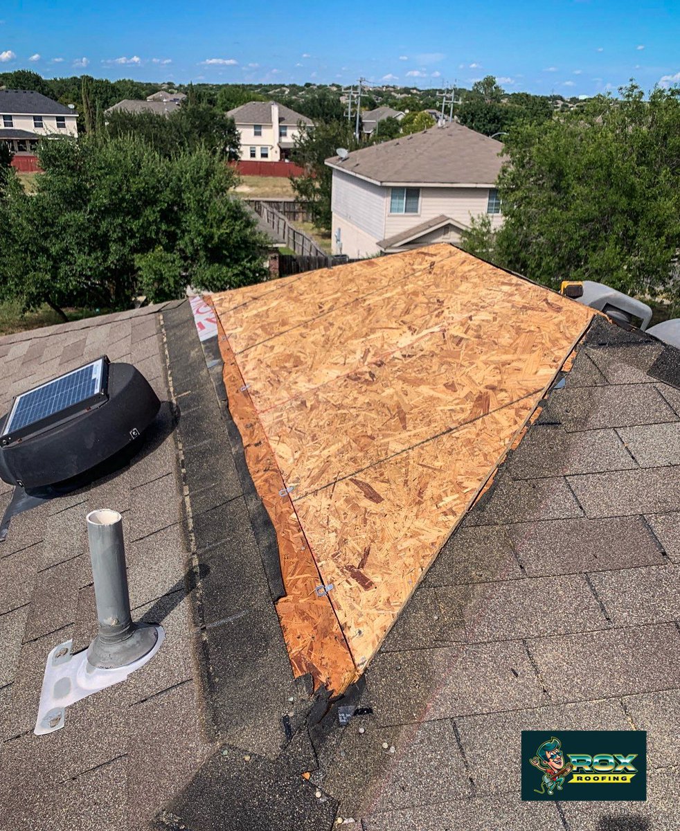 RoxRoofing's tweet photo. 💫 Roof repair 78254 - here we performed removing plywood, terminating a few vents and restoring to allow the attic powered vent to work at maximum capacity! 

Having roof issues, roof leak, need a San Antonio roofing contractor? Give Rox Roofing a call. 📞 https://t.co/3mgU3A1jym