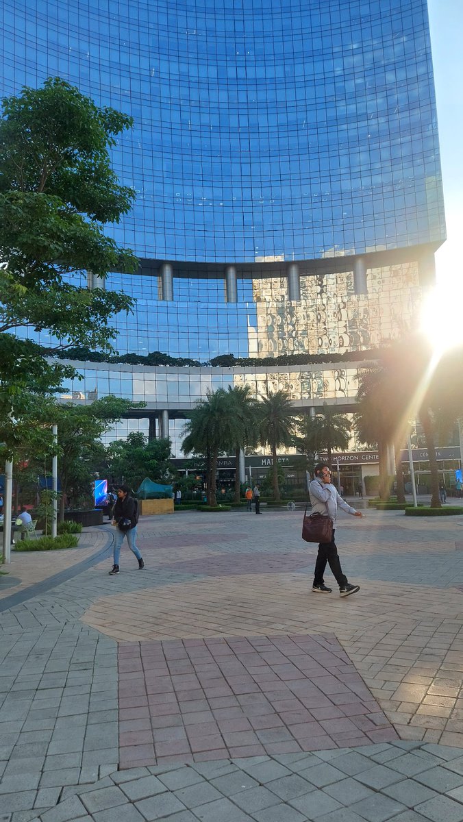 A good three hours <a href="/iamAshArya/">AshArya | ऐश आर्या</a> and I spent talking about books and everything in between today, and it still didn't feel enough. Loved meeting you, Ash!