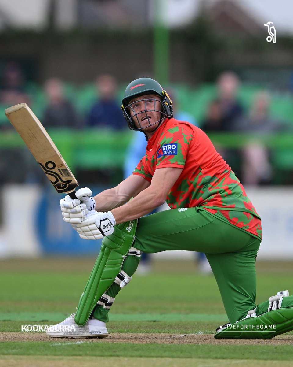 KookaburraCktUK's tweet photo. Ben Cox goes big! 💥 Launching a six for Leicestershire Foxes in their Metro Bank One Day Cup clash with Derbyshire Falcons at Uptonsteel County Ground. Clean strike. Maximum result. 🏏
#BenCox #LeicestershireFoxes #OneDayCup #KookaburraCricket https://t.co/trUrrZIjuL
