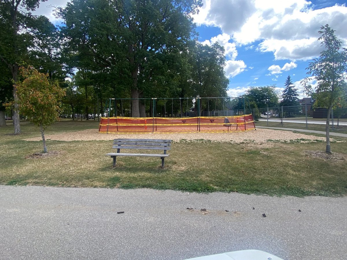 We are thankful to the City of Hamilton workers, who have been busy this week helping get the Winona Park ready for the Festival! We couldn't do it without them!  <a href="/cityofhamilton/">City of Hamilton</a> #wpf2025 #peachy
