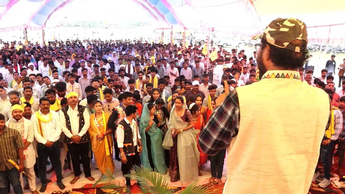 शत्रु से गद्दार अधिक हानिकारक होता है क्योंकि वह शत्रु की तरह सामने से वार नहीं करता बल्कि अपनों के मध्य बैठ कर पीछे से वार करता है
बिरसा ब्रिगेड के राष्ट्रीय संयोजक, राष्ट्रीय  स्तर के सामाजिक चिंतक, मार्गदर्शक, दादा इंजी. सतीश पेंदाम दादा 
गुना मध्य प्रदेश