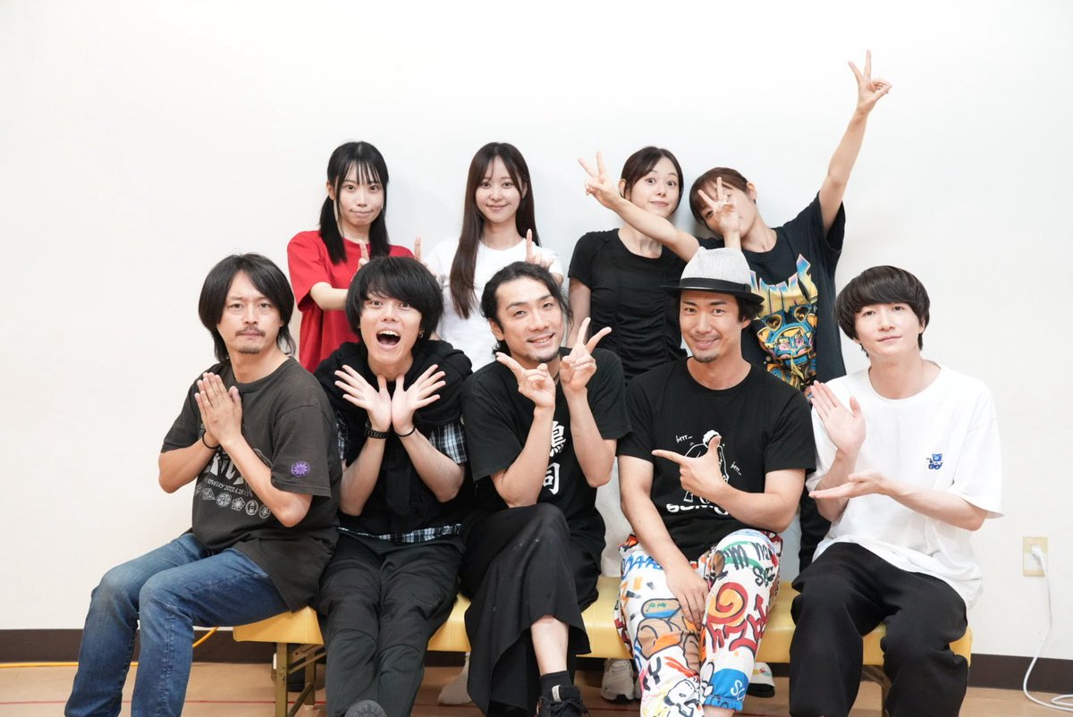 鵜飼さん合流！

すごい集中力で頑張ってくれました！！
マスターのキャラが濃すぎて最高です！！

ここから全員で最終固めしていきます！

 #喫茶サザンクロス 
初日まであと6日‼️

・公式HP☕️
miite-produce.com/southern_cross/
