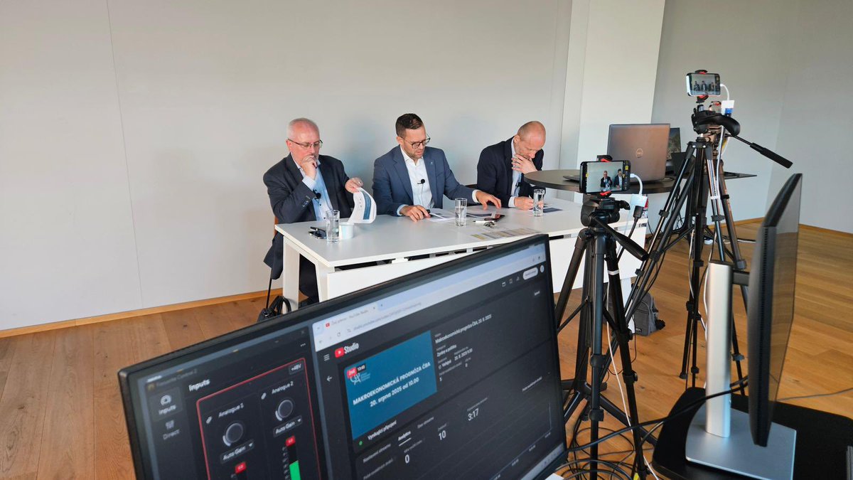 📊 Makroekonomická prognóza ČBA očekává silnější letošní růst tuzemské ekonomiky o 2,1 %. Lepší prognóza se opírá o silnější výhled na exportní aktivitu podpořený zahraniční poptávkou a lepší počáteční stav ekonomiky.

Více na webu 👉 cbamonitor.cz/aktuality/makr…