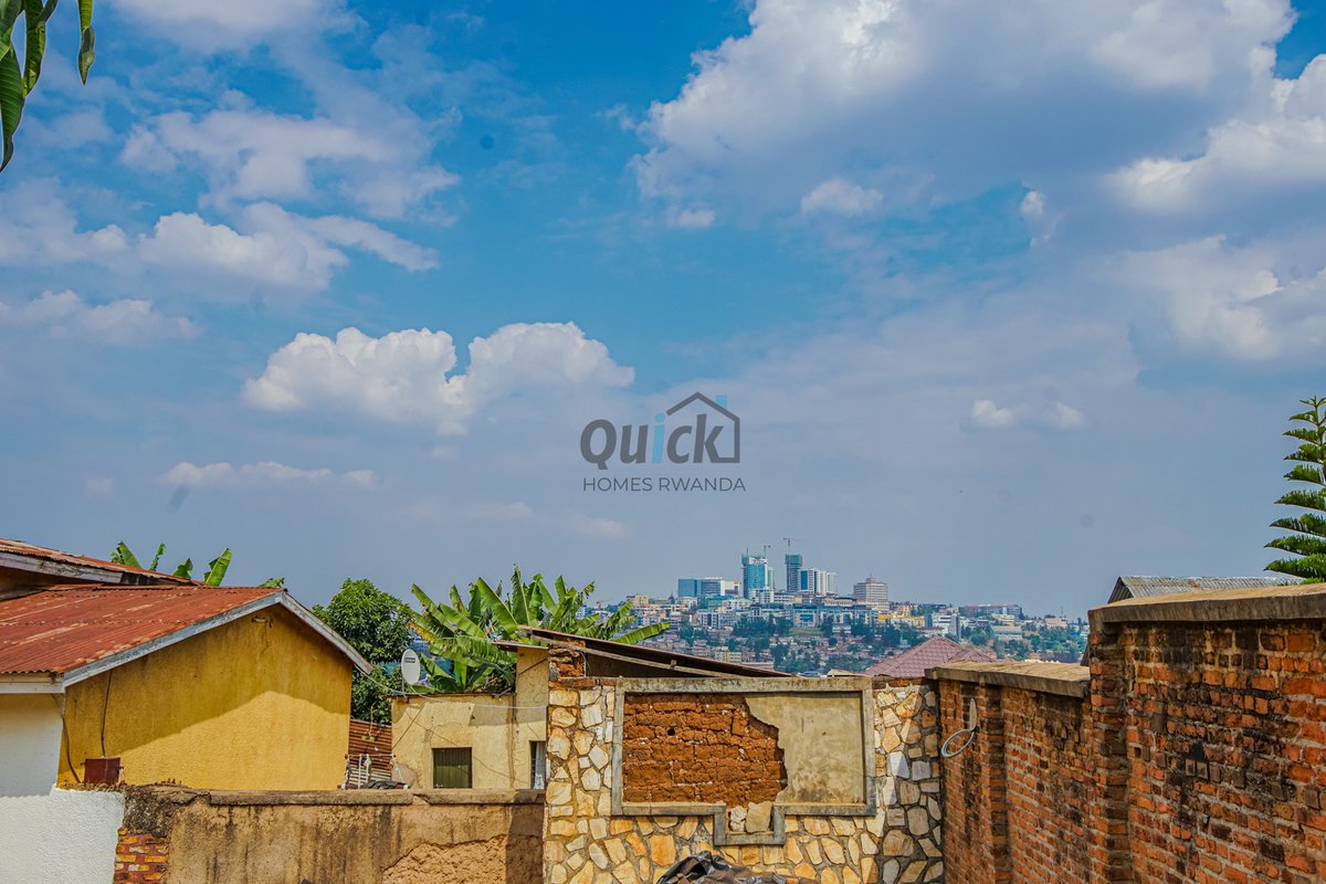 🏡 Prime Plot – Gisozi
811 SQM | R2 Zoning – Perfect for your dream home or apartments in Kigali’s vibrant heart.
 3 min to Genocide Memorial 
 5 min to ULK 
8 min to Kacyiru Library

Price: 110,000,000 RWF
📞 +250 788 441 844
🌐 quick.rw