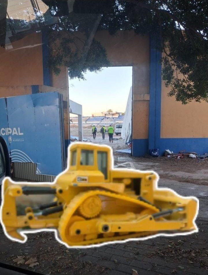 La Cervecita Marbellera 🍺🤍💙 (@lcmarbellera) on Twitter photo La 🚜maquinaria🚜de 🍺 <a href="/LCMarbellera/">La Cervecita Marbellera 🍺🤍💙</a> 🍺preparada para entrar en acción. Esperando la
🫡orden🫡 del 🦺ingeniero🦺. La 🚜maquinaria🚜de 🍺 <a href="/LCMarbellera/">La Cervecita Marbellera 🍺🤍💙</a> 🍺preparada para entrar en acción. Esperando la
🫡orden🫡 del 🦺ingeniero🦺.