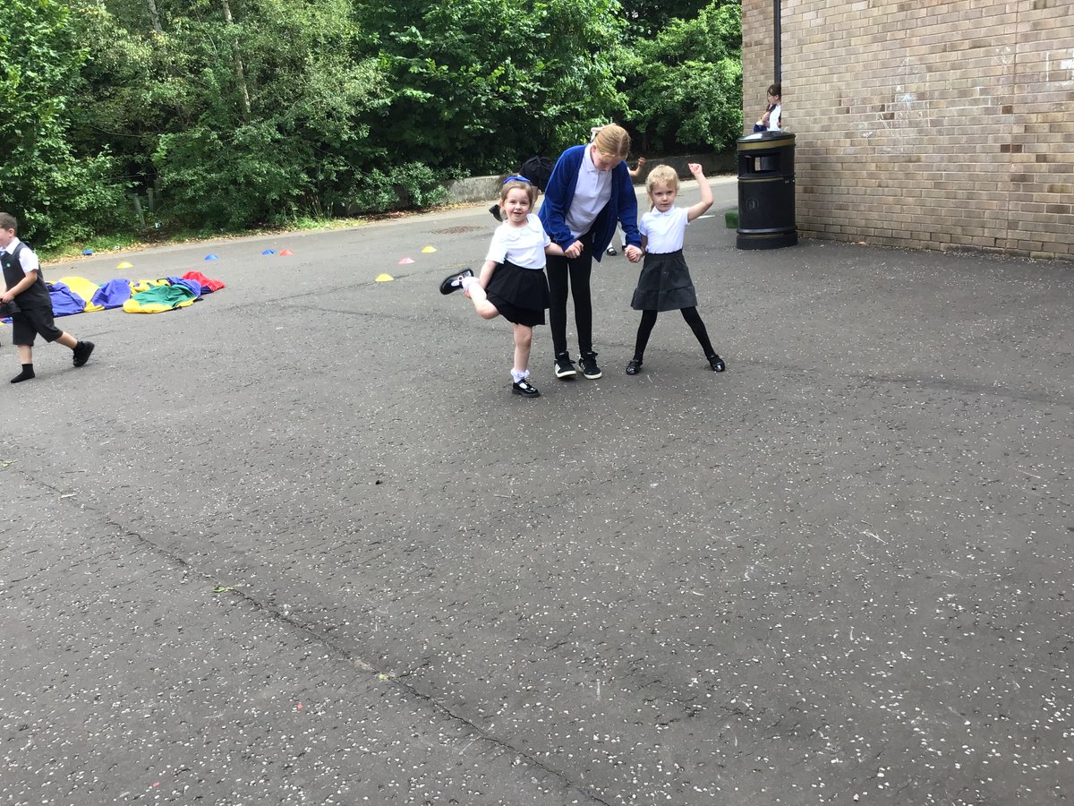 Miss Thomson tweet media