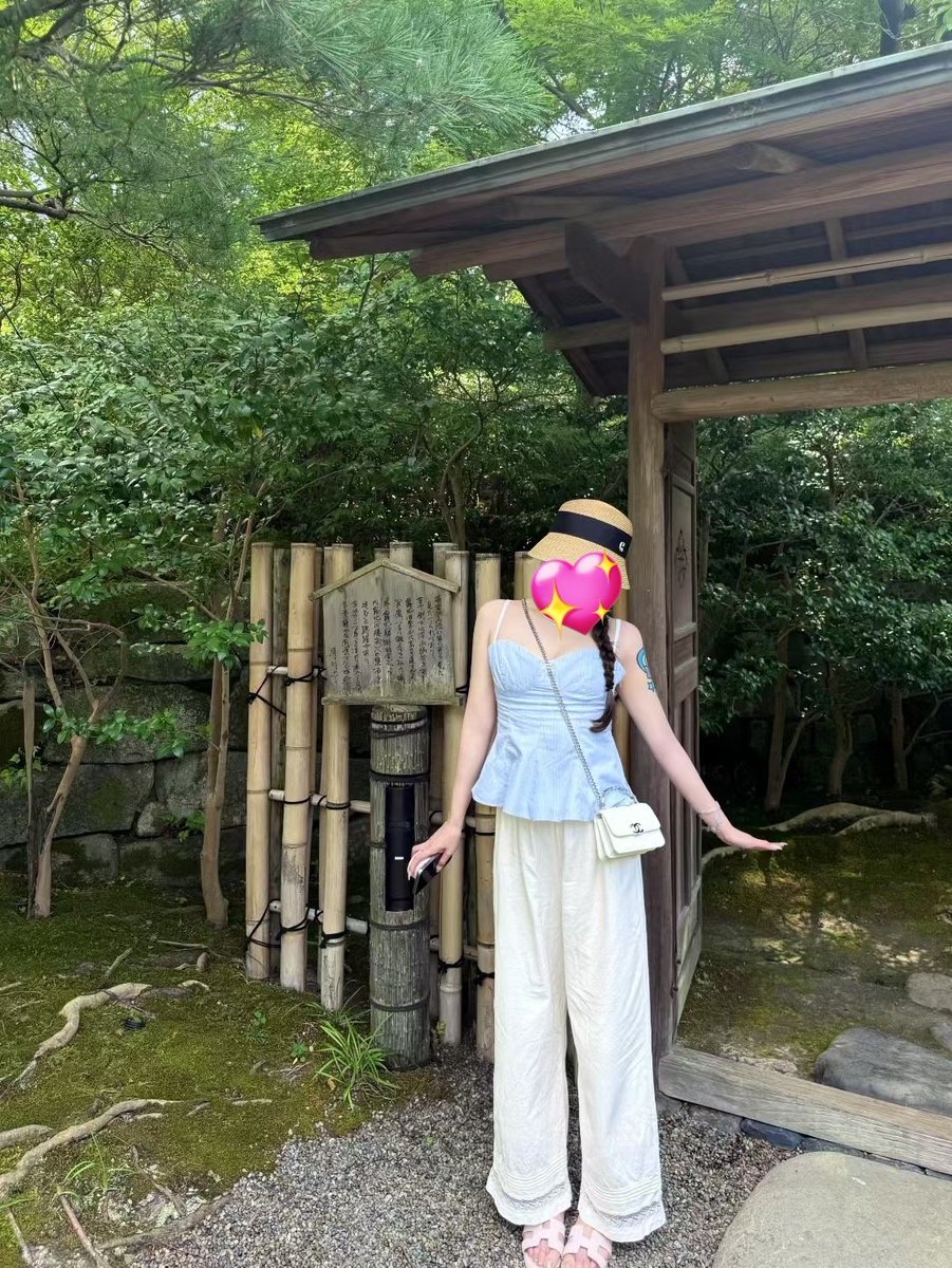 寻厦门或者周边地区的单男 武器不要超过16 太大了老婆受不了  会玩有一定经济基础有符合条件的 带照私聊