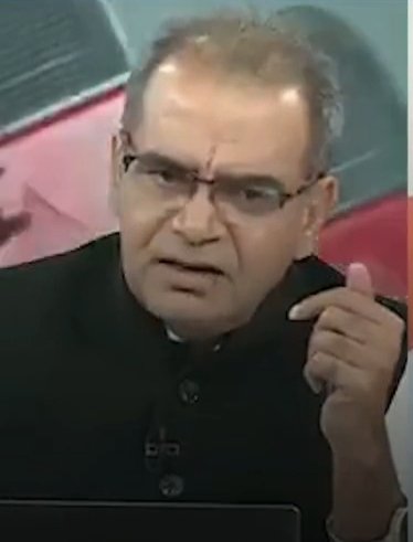 CommonBS786OM's tweet image. संदीप चौधरी - ज़ब 26/11 हुआ, सवाल तो तब भी पूछे गए.

बीजेपी प्रवक्ता - उस वक्त मनमोहन जी ने पाकिस्तान पर कार्यवाही नहीं करी.

संदीप चौधरी -क्यों नहीं करी, आप कैसे कहेंगे?

बीजेपी प्रवक्ता - क्योंकि मनमोहन जी ने कहा था कि अगर हम पाकिस्तान पर कार्यवाही करेंगे तो यहाँ एक विशेष वर्ग…