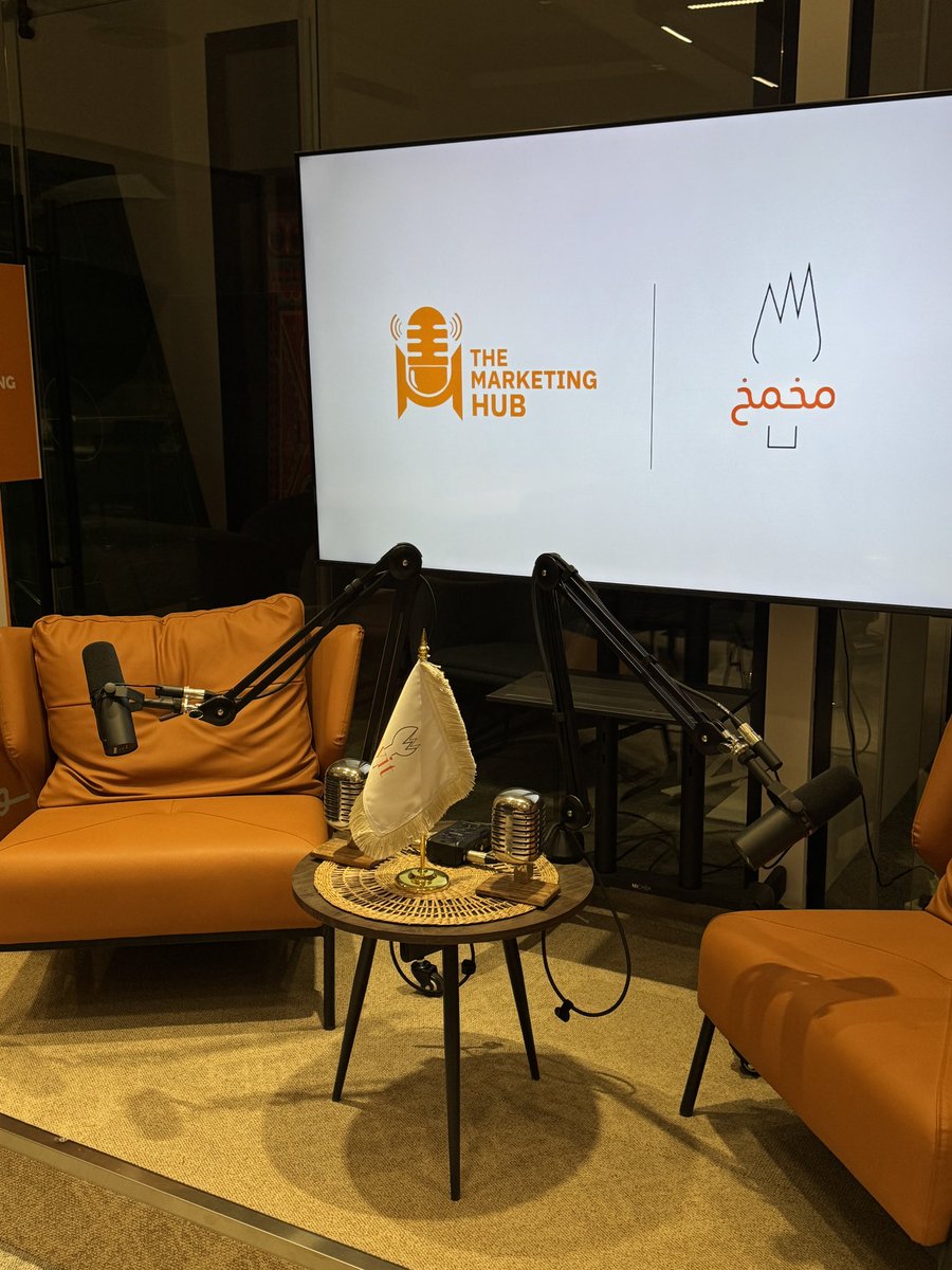 #يوم_في_وكالة_التسويق  كان مختلفًا مع الأندية الطلابية في #The_Marketing_Hub من خلال ورشة مخمخ، شاركونا أفكارهم وطموحاتهم، تبادلنا معهم ومنهم روح الإبداع 🧡