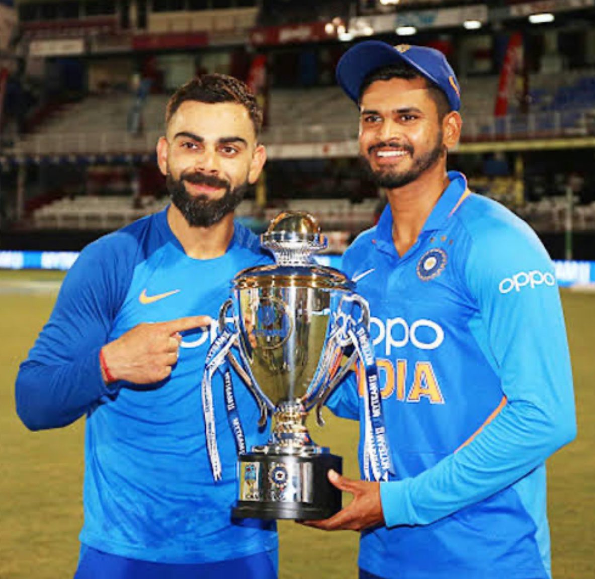 RCBXTRAOFFICIAL's tweet photo. You're not alone Shreyas, Kohli fc is with you now and forever. 

STOP POLITICS AGAINST SHREYAS 
SACK GAMBHIR AND AGARKAR https://t.co/HNf0pkh424