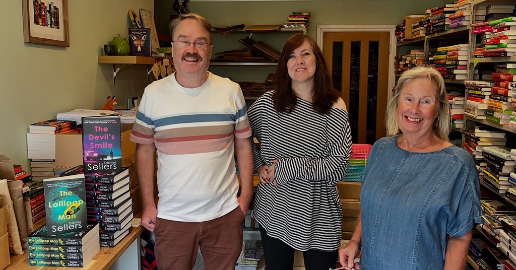 So exciting to visit the fox's den. Signing stock <a href="/foxlanebooks/">Fox Lane Books 🦊</a> today with Mother Sellers. These are all preorders, but Kirstie has signed bookplates if you want to order more!

foxlanebooks.co.uk/product-page/p…