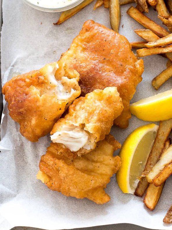 FoodPleaser's tweet photo. What’s your first thought when you see this meal? 🎣  🍟 https://t.co/6CNVCrWs3Q