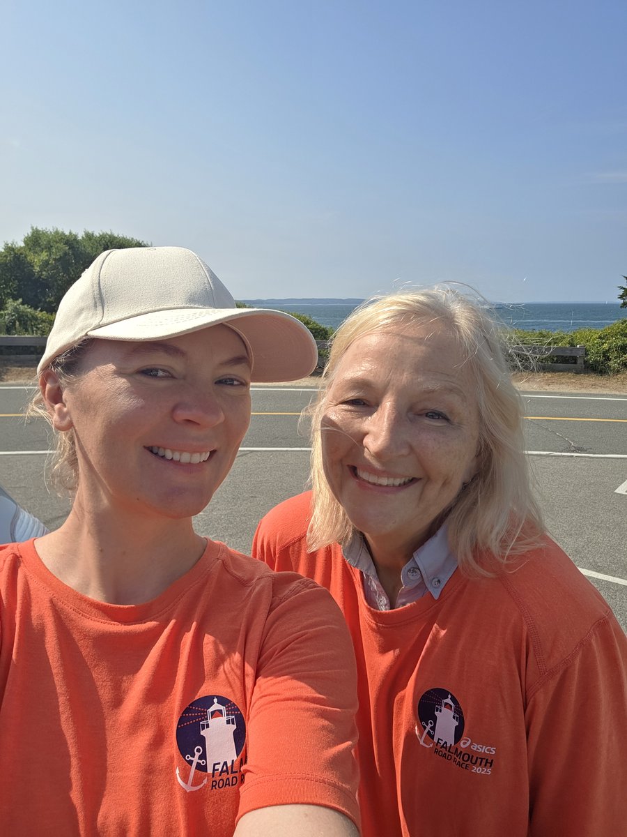 RareDiseases's tweet image. Huge thank you to our #Running4Rare volunteers who joined us at the #Falmouth Road Race – Nancy, Amy, Sarah, Mirany, and @CARESfoundation advocate Corrine! This was year two for #NORD at this iconic race and we had a blast. 

Learn about NORD’s Running for Rare program at