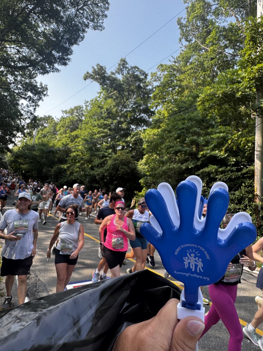 RareDiseases's tweet image. Huge thank you to our #Running4Rare volunteers who joined us at the #Falmouth Road Race – Nancy, Amy, Sarah, Mirany, and @CARESfoundation advocate Corrine! This was year two for #NORD at this iconic race and we had a blast. 

Learn about NORD’s Running for Rare program at
