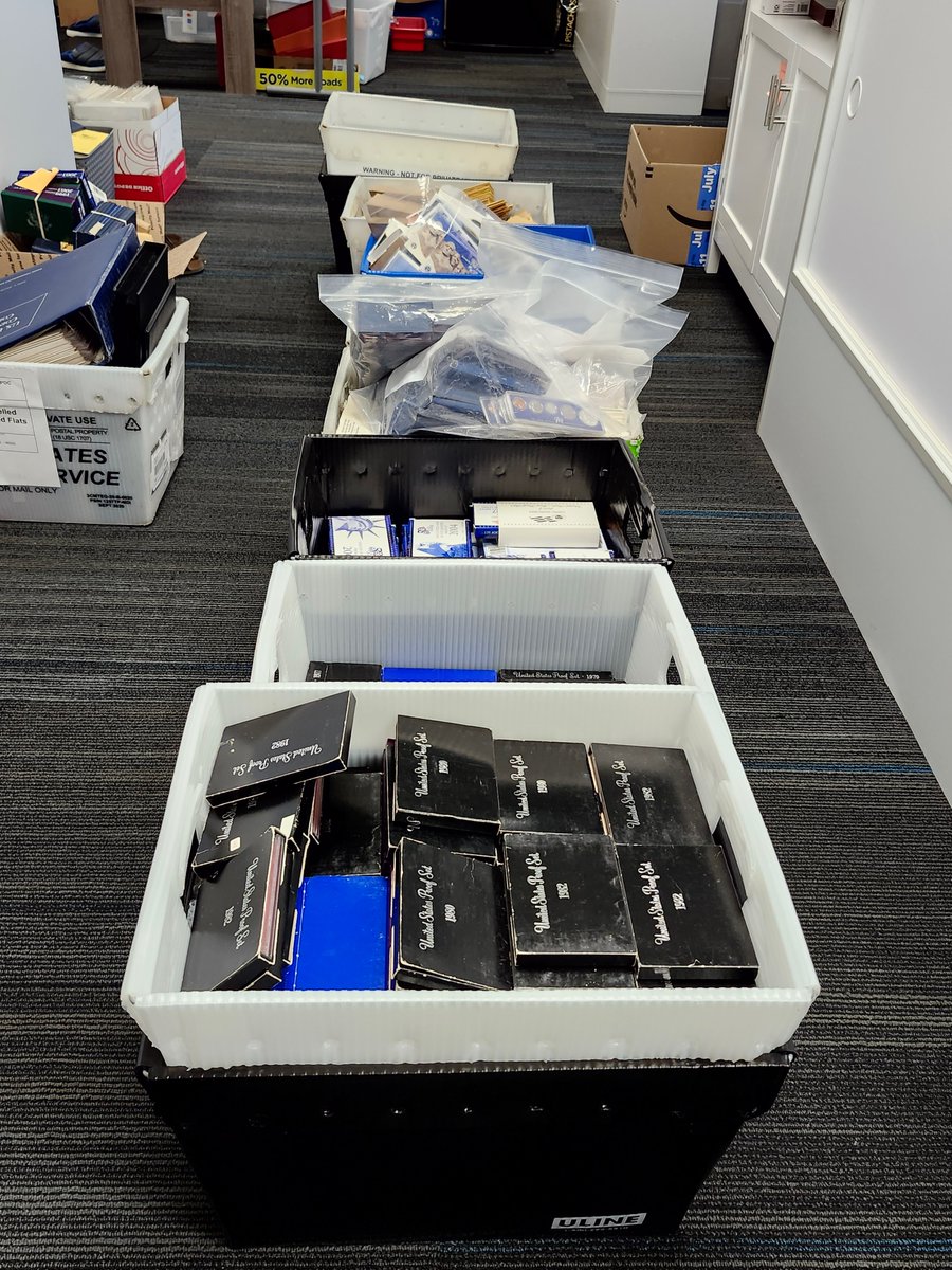 Coin_HuntersLLC's tweet image. Fresh #haul just dropped! 🚨 #proofsets, #mintsets, and a few mystery #treasures we haven’t even unwrapped yet...👀
Stay tuned as we dig in! You’ll want to keep an eye on our upcoming #auctions for these shiny surprises!
.
.
Here's our auction link! 👉 proxibid.com/asp/AuctionsBy…