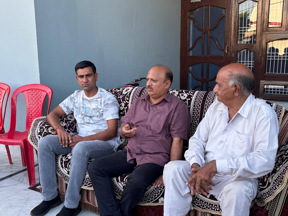 Dr. Devinder Kumar Manyal, MLA Ramgarh and Former Minister for Health and Medical Education J&amp;K, Holds Interaction at Panchayat Pakhri, Ramgarh