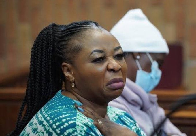 Penelope_Makala's tweet image. If anything happens to my savings @CapitecBankSA I’m leaving 

Bank App not working AGAIN!!!! 
#capitec