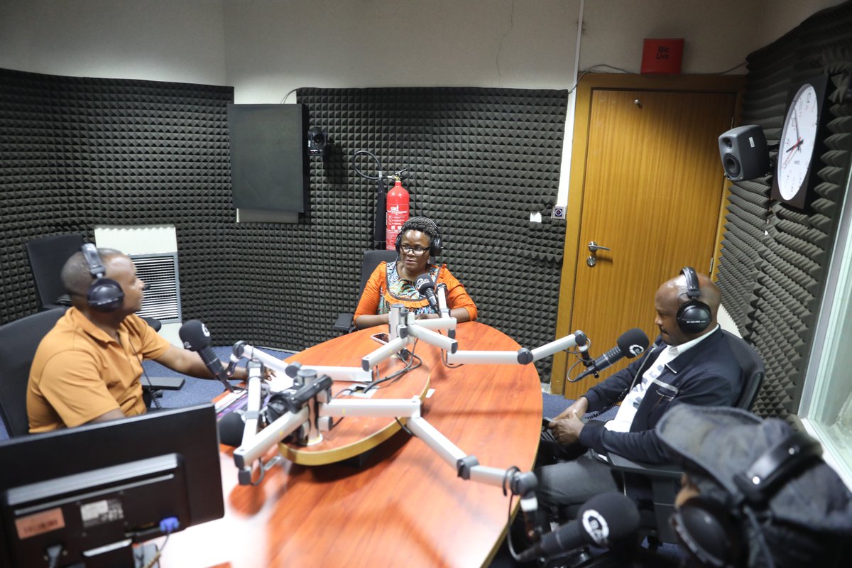 1/5
Social media has blurred the line between professional journalists and everyday users. Speed often beats verification, deepfakes spread quickly, and the public struggles to know what’s credible—leading to privacy breaches and even legal trouble.