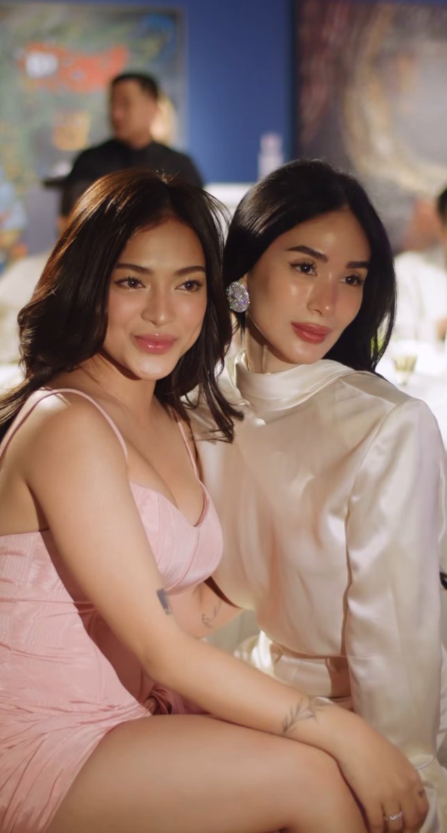 bpxmikbrent's tweet photo. mika with ms. heart 🫶🏻 https://t.co/M5Rp5511qc