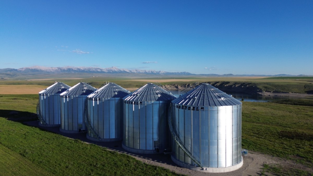 Another job complete. 5x 42,000-bushel bins ready for harvest!
Needing more grain storage? We still have inventory &amp; crew time available this season.
If you're looking for a quote, check out our new Build Your Bin tool: buildyourbin.wallgrain.com

#WallGrain #GrainStorage #GrainBins