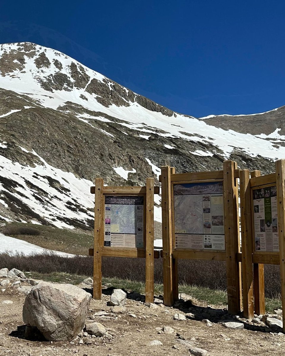 TheNextSummitA1's tweet image. Should there be more signage about LNT on Colorado trails? Or would that defeat the point?

#LeaveNoTrace #HikeColorado