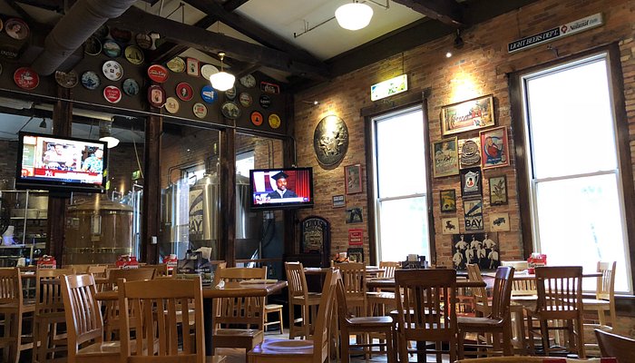 DavesRunning419's tweet photo. Don't forget! We're meeting for our brew run TODAY at Maumee Bay Brewing Co. (Downtown Toledo). Let's run, grab a beer, and have some fun! 👟  #DavesRunning #BrewSeries #Running #BrewDash #CraftBeer #RunforBeer https://t.co/Jwt2RpwNG3