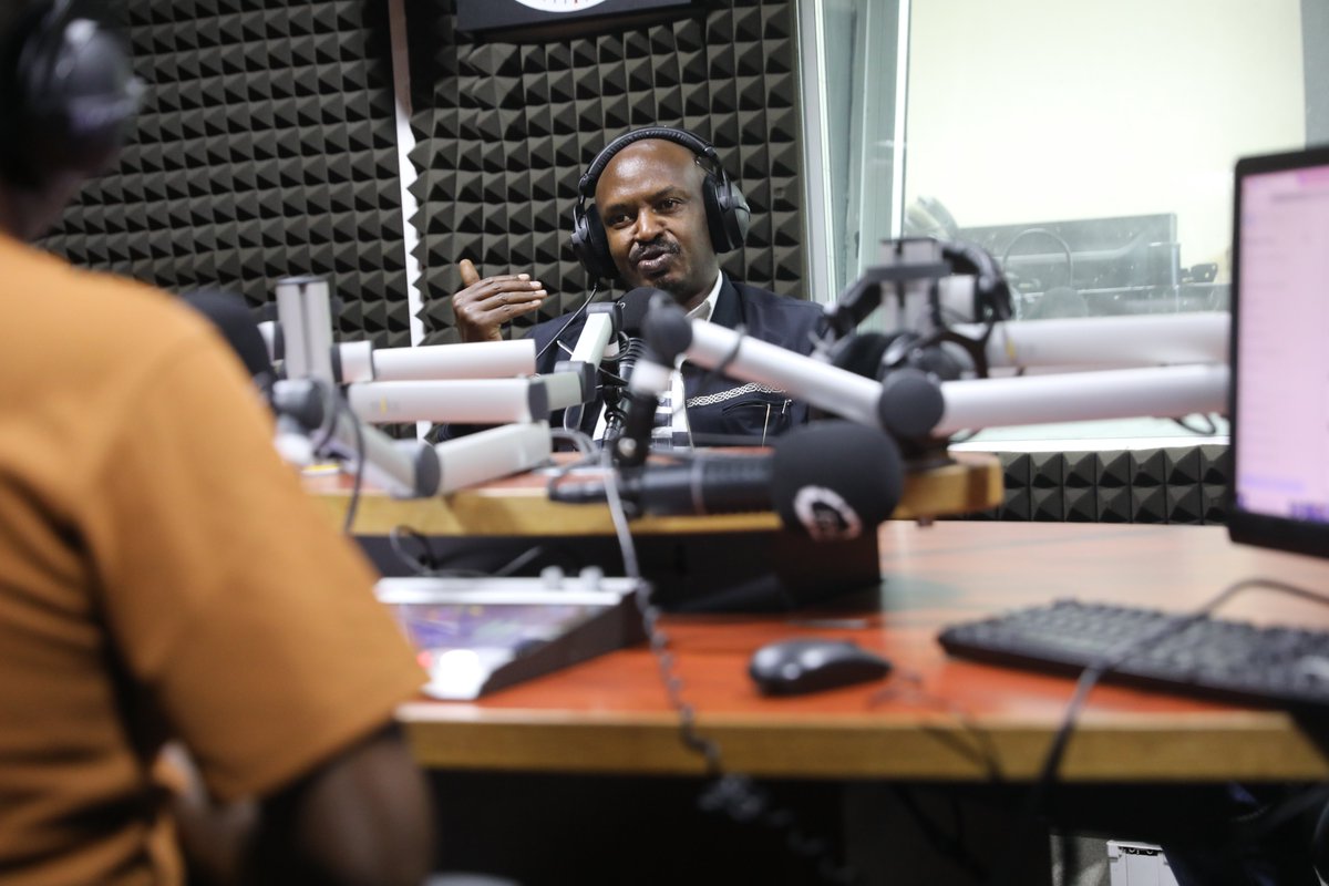 2/5
In our talk show on Digital Media Literacy, speakers stressed that while freedom of expression is guaranteed by the Constitution, it has clear boundaries. Importantly, RMC protections only apply to accredited journalists—not everyone who posts online.