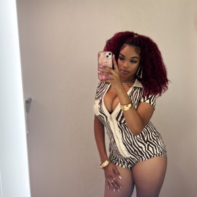 Watch mid.'s leaked NSFW photo on TwXstars