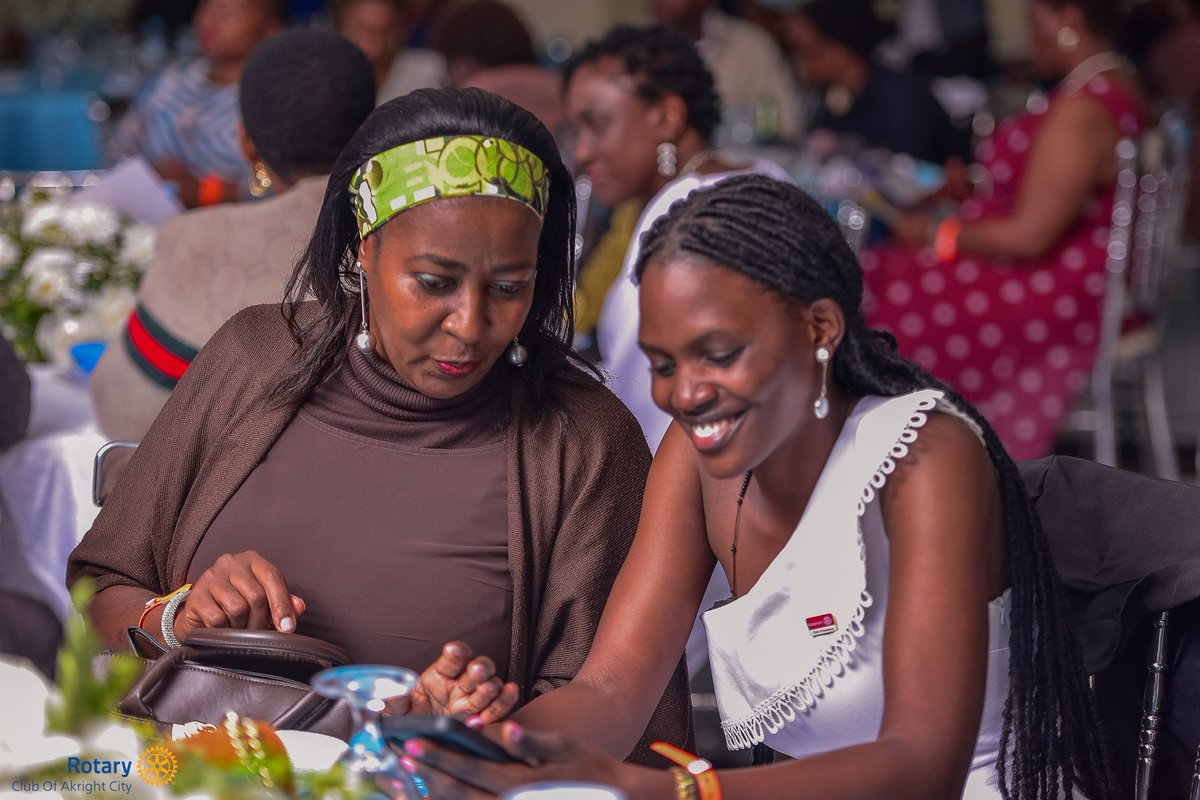 nnamulemerose's tweet image. Rotaract is beyond service. It’s a network where leaders are built and opportunities open through every project and fellowship. Young people with passion and vision, join Rotaract today where friendship meets opportunity and service shapes your future. #ItsTimeToJoinRotaract