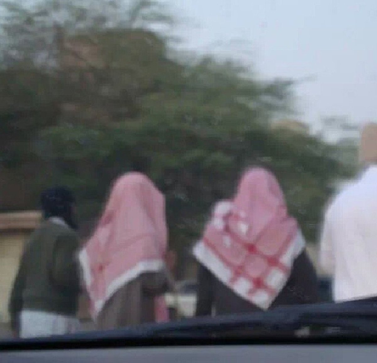 و طال العهد بالشيخ حفظه الله.
#الشيخ_عبدالرحمن_البراك