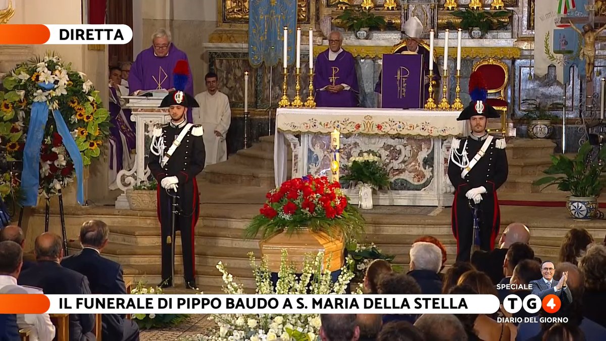 FilippoArena11's tweet photo. Funerale di Pippo Baudo a reti unificate adesso aspettiamo commenti dì Gigi D'Alessio Albano e della Cuccarini https://t.co/2eLZglsFby