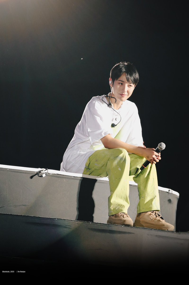 런쥔이가 내 세상을 밝혀준 것처럼 네 세상을 밝혀주고싶어 네 세상에는 밝은 빛과 웃음만 가득했음 좋겠어 
#Bloomin9withRenjun
#9년을_함께피워온_런쥔