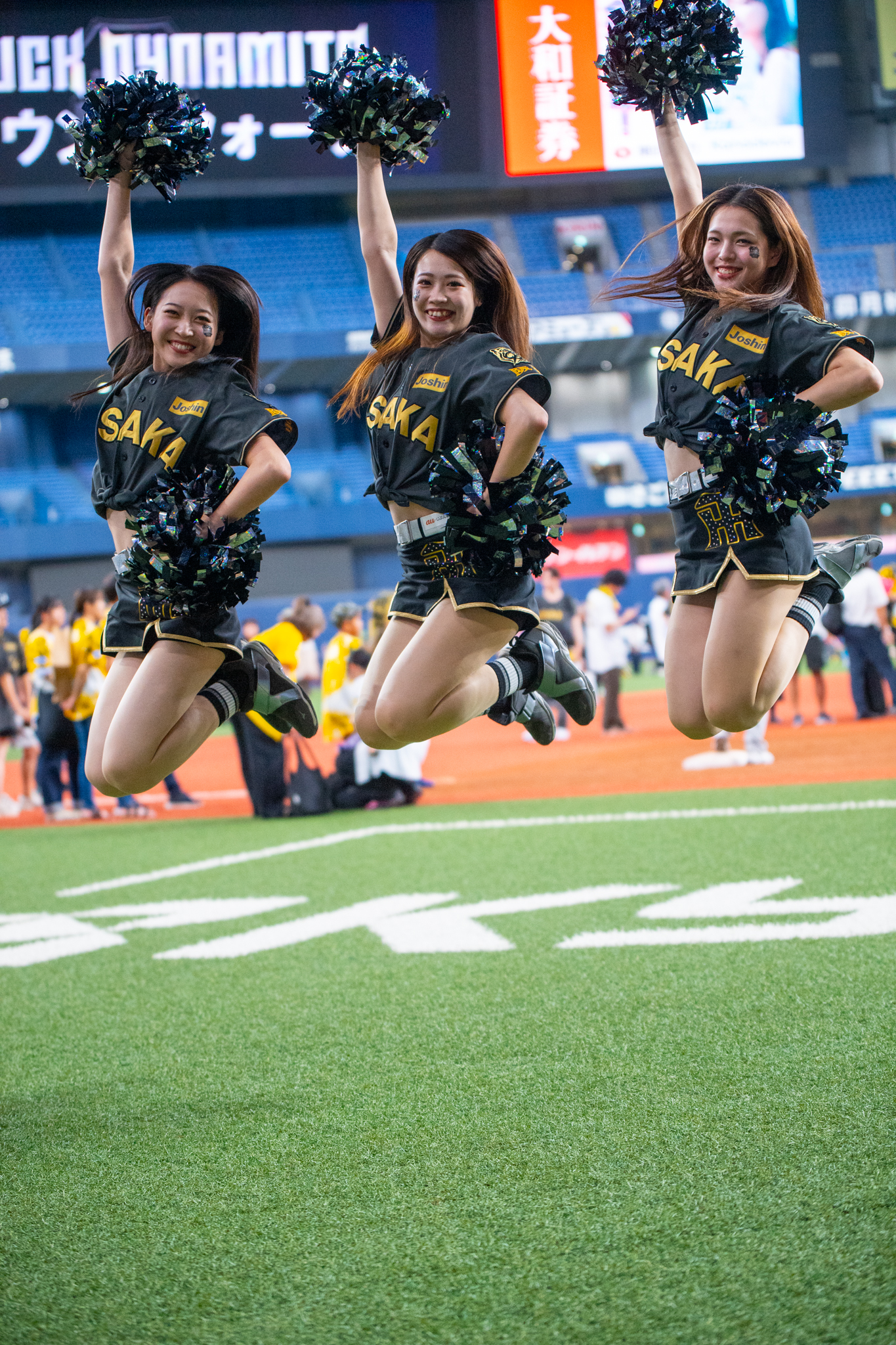 タイガースダンスアカデミー チア 150cm タイガースダンスアカデミー チア 150cm - メルカリ