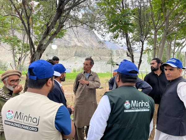 milyasawan299's tweet image. دُکھی انسانیت کی خدمت انسانیت کی معراج ہے ۔ منہاج ویلفئیر فاؤنڈیشن انسانیت کی خدمت میں مصروفِ عمل ۔ 
#MWFfloodemergencyrelief #ControlRoom #Sindh #MedicalCamp #Sawat #MedicalCamp #AmbulanceService #buneer #FloodRelief #PakistanFloods #EmergencyRelief