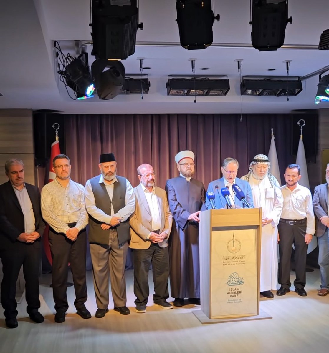 Gazze’de devam eden insanlık dramına dikkat çekmek amacıyla, 50 farklı ülkeden 150 kadar İslam alimi, kanaat önderi ve akademisyen, 22-29 Ağustos tarihleri arasında İstanbul’da toplanacak.