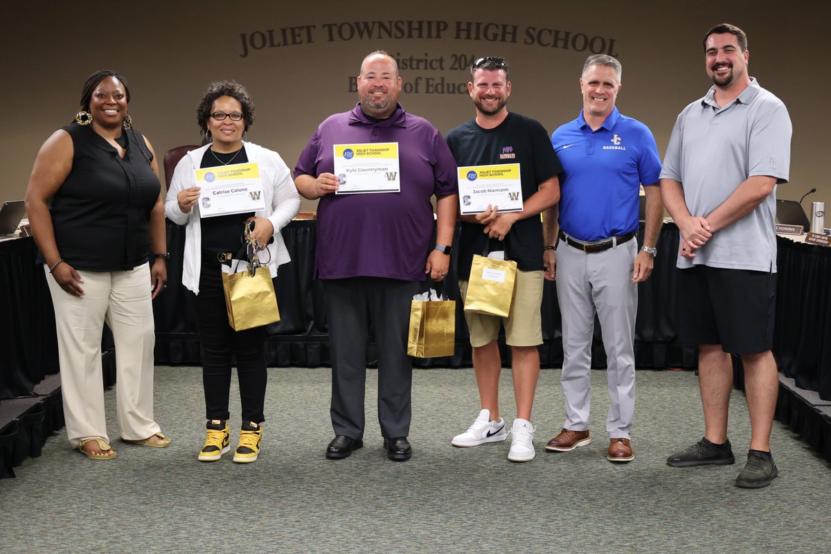 JTHS Faculty Honored for Achieving Tenure
bit.ly/471hKUU