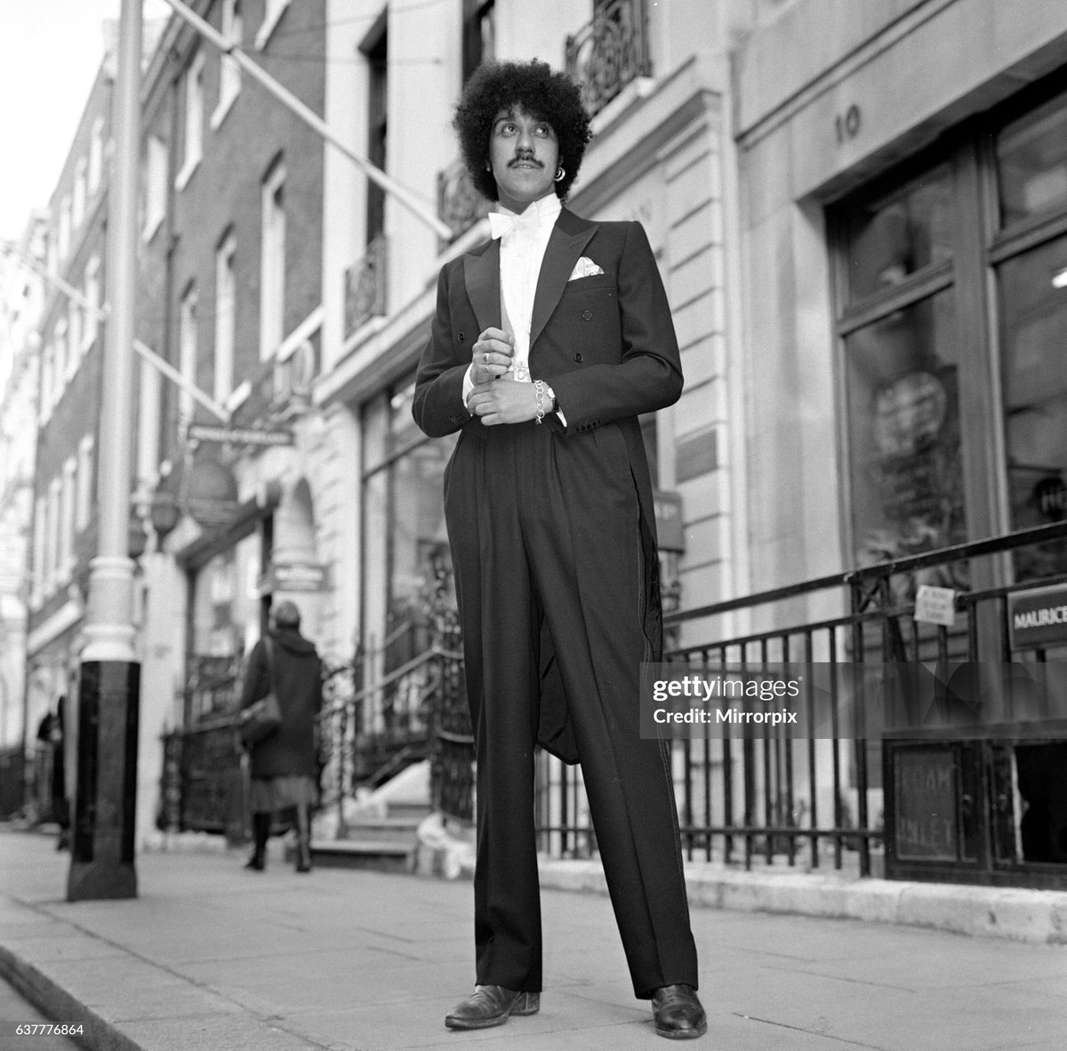 #PHILLYNOTT Aug.20/49 🎂💔🌟
"Friday night they'll be dressed to kill
 Down at Dino's bar and grill."