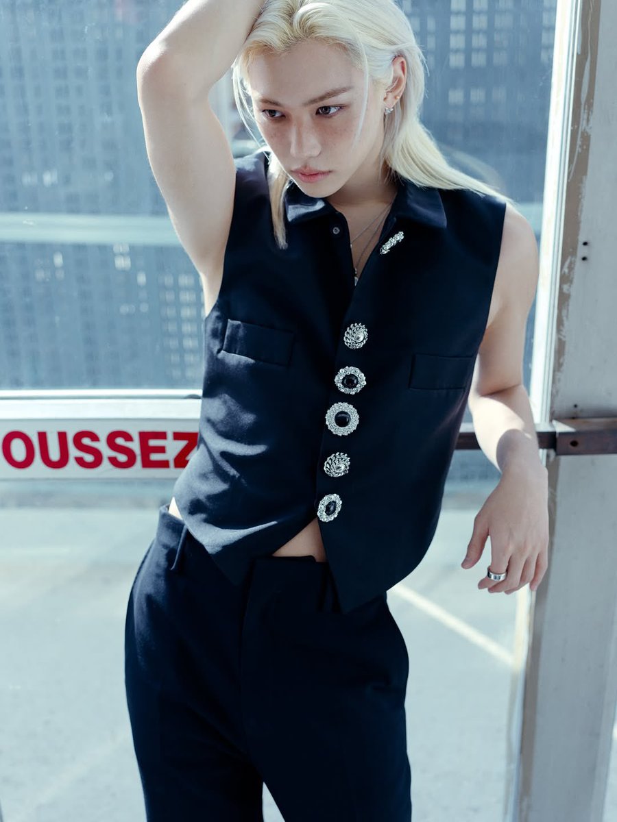 hwgflx's tweet photo. OH MY GOD THE PHOTOGRAPHER JUST POSTED THIS FELIX PHOTOSHOOT ARCHIVE🫠🫠🫠🫠🫠 https://t.co/afTKWb8vzb