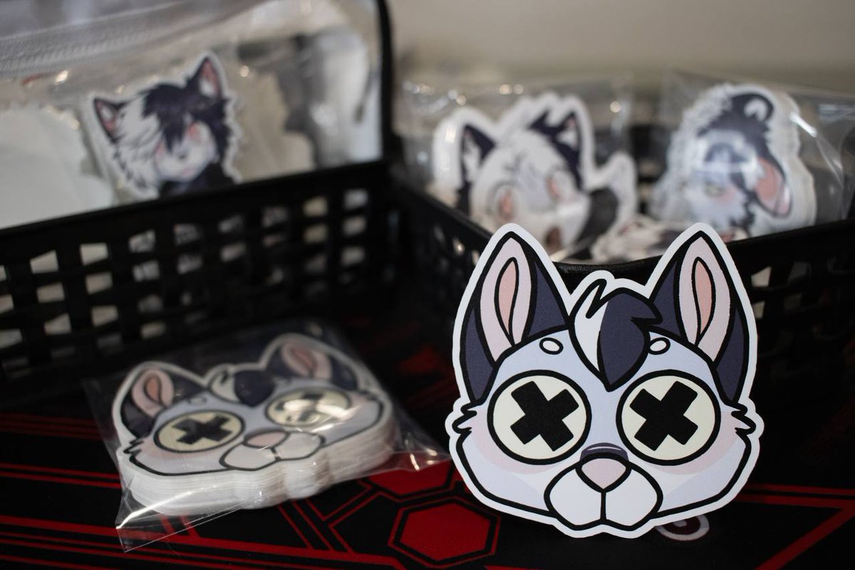 Who's up for another raffle??? 

I think its time to giveaway another 50-pack of custom trading stickers! :D  

HOW TO ENTER: 
-Must be following 
-Must Retweet  

BONUS ENTRY:
-Comment the image you'd turn into a sticker! :3 

Winner will be picked Wednesday August 27th!