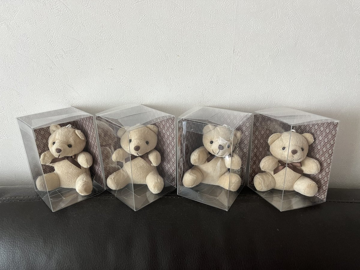 김지철 배우의 데뷔 14주년을 맞이하여
RT이벤트 합니닷

<이벤트 품목>
🧡RT: 비바 뮤지컬 김지철 에디션 (티셔츠, 가방, 양말) 중 원하시는 것 한 가지 (1명)
💚맘찍: 2시 22분 재관혜택 곰돌이 키링 (2명) 
당발: 21일에서 22일 넘어가는 00시 자정!

함께 많이 축하해주세요
지처리 추카합니다🥳🎉