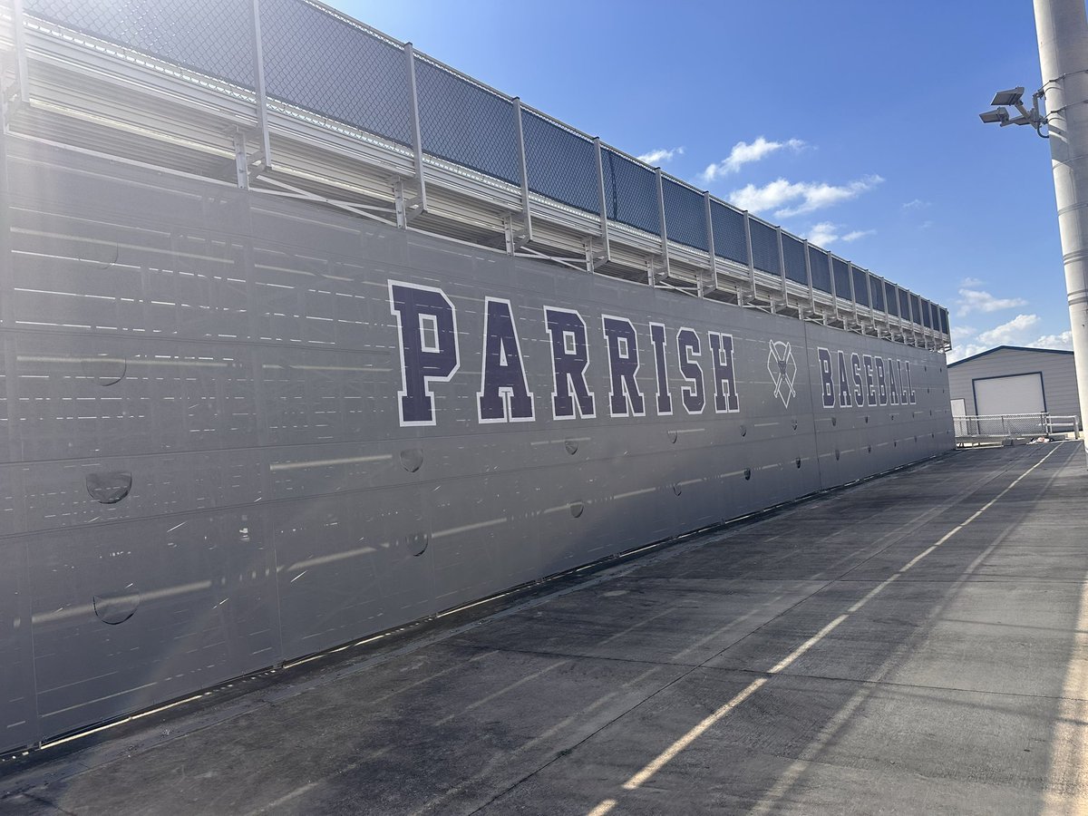 JGeorgeBSN's tweet photo. Bleachers looking bare? 👀
Custom windscreens bring the perfect game-day upgrade. Contact us to make your field stand out! 🔥 @PCHSBulls https://t.co/wduPplzHgi