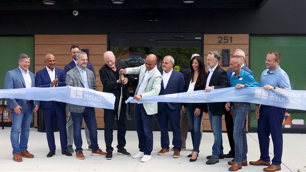 3HGroup's tweet image. What an amazing grand opening celebration! Welcome to the world's FIRST @Hilton LivSmart Studios in Tullahoma, TN. Thank you to our partners @LBAHospitality, the City of Tullahoma, and everyone who joined us for this historic milestone. 
#LivSmartStudios #GrandOpening #3H
