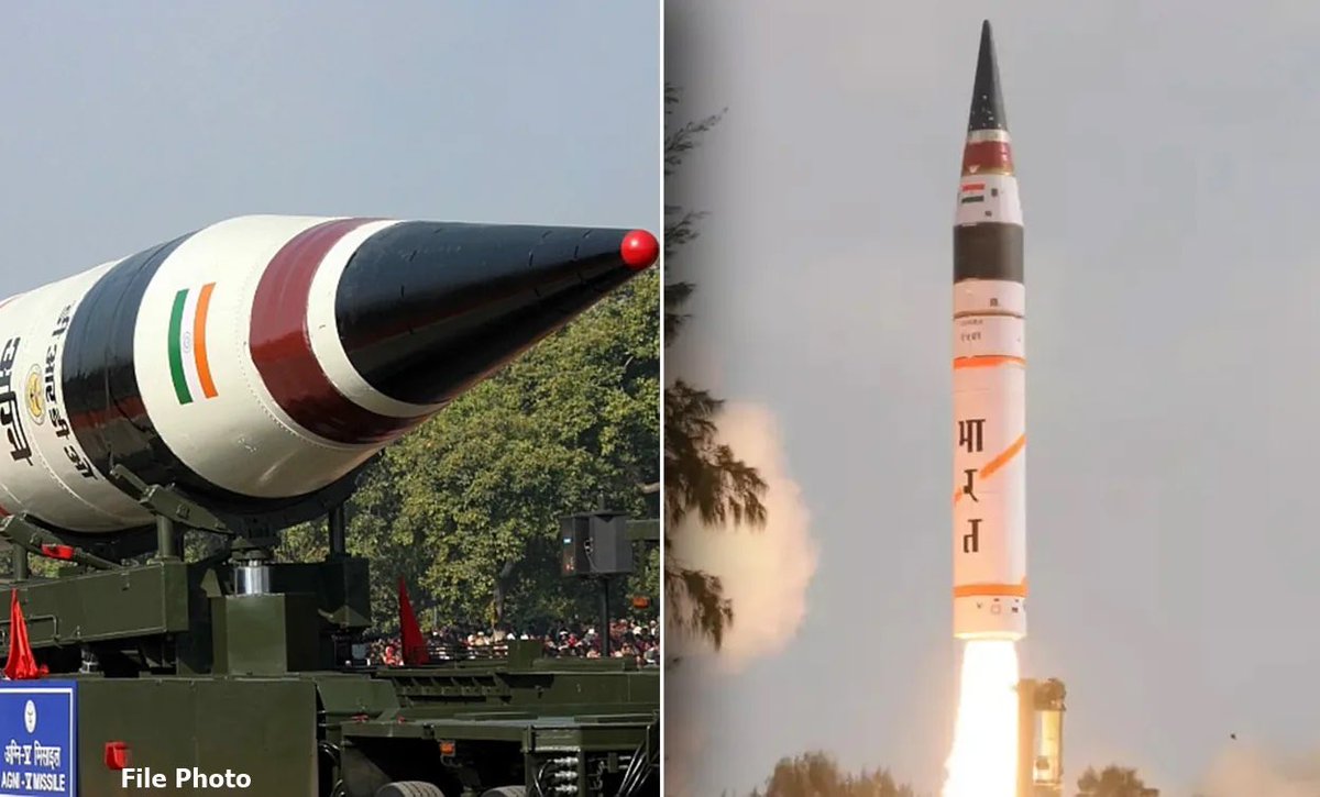 GaganPratapMath's tweet photo. 🚨 BIG BREAKING💪🏻

#India 🇮🇳 successfully test fires Agni-5 intermediate Range BALLISTIC MISSILE 🚀 from Chandipur, Odisha 🔥

AGNI-5 is nuclear capable and has a range of 5000 kilometres.💪

पाकिस्तान तू तो गया बेटे 😡

#Agni5 #India https://t.co/FSwCCXzBlE