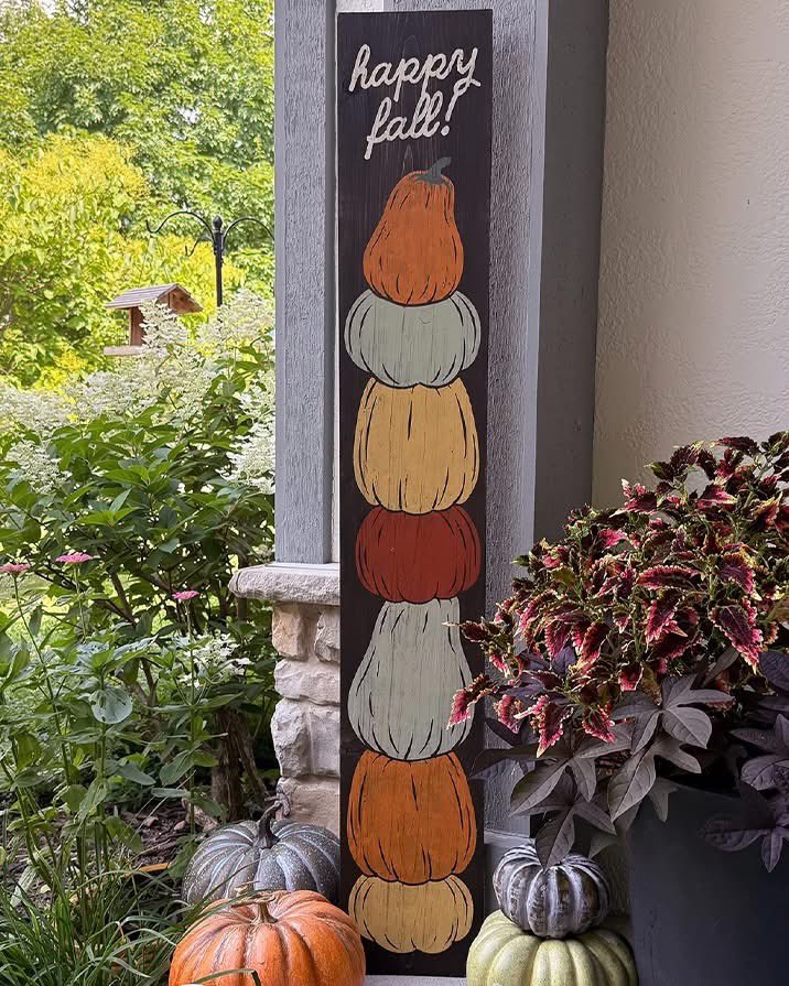 boardandbrushcs's tweet image. We’ve got TWO festive versions of our stacked pumpkin porch sign - one bold &amp;amp; bright, the other warm &amp;amp; rustic. Tell us, which one is YOUR favorite? 

Then, head over to our website to register to make this popular August project 🧡
boardandbrush.com/studio-locatio…