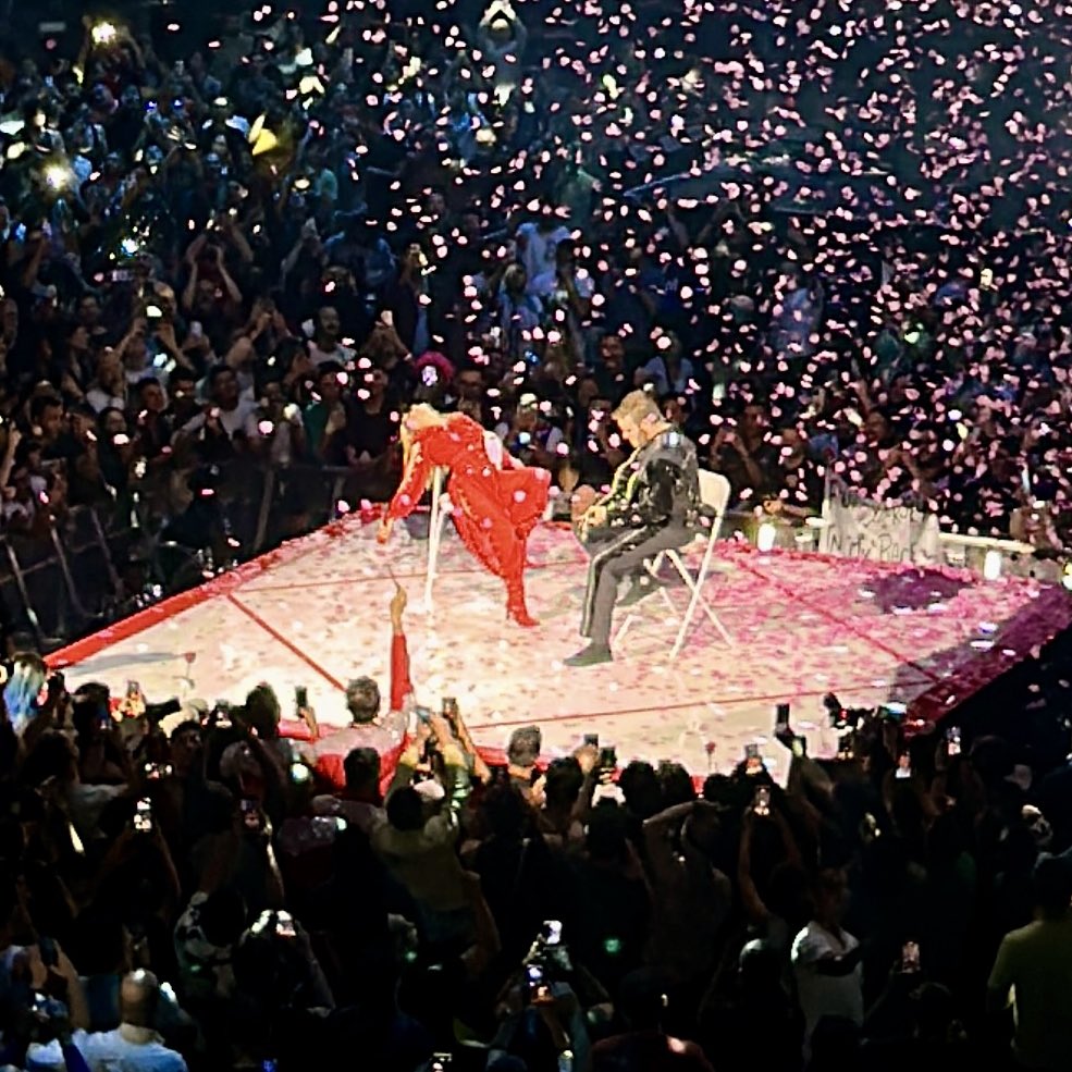 Que bendición fue ser gay anoche
#TensionTour #KylieMinogue