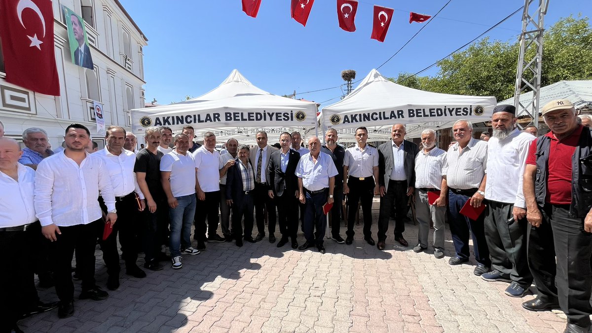 Gölova Kaymakamı İlçemiz Kaymakam V. Sn.Tarık Safa Kahveci, Ortaköy Köy Derneği tarafından geleneksel olarak düzenlenen Mevlid-i Şerif programına katıldı. 

Sn.Kahveci, birlik ve beraberliğin pekişmesine vesile olan bu güzel organizasyonu gerçekleştirenlere teşekkürlerini iletti.