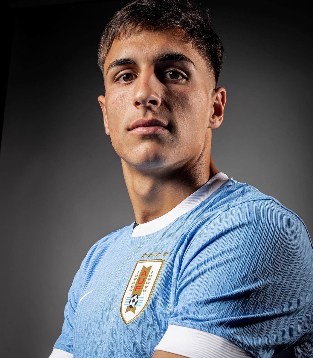 Rafael Lizarda 🇭🇺 (@rafaelizarda) on Twitter photo Segundo o <a href="/GonzaloTortosa/">Gonzalo Tortosa</a>,empresário de Bernal está na Espanha negociando com o Betis, Flu não está facilitando mas o negócio está andando.
Vocês são a favor da venda? Eu não, acho peça importante no elenco.
Se vender, tem que trazer reposição! A minha? Santiago Sosa!! Segundo o <a href="/GonzaloTortosa/">Gonzalo Tortosa</a>,empresário de Bernal está na Espanha negociando com o Betis, Flu não está facilitando mas o negócio está andando.
Vocês são a favor da venda? Eu não, acho peça importante no elenco.
Se vender, tem que trazer reposição! A minha? Santiago Sosa!!
