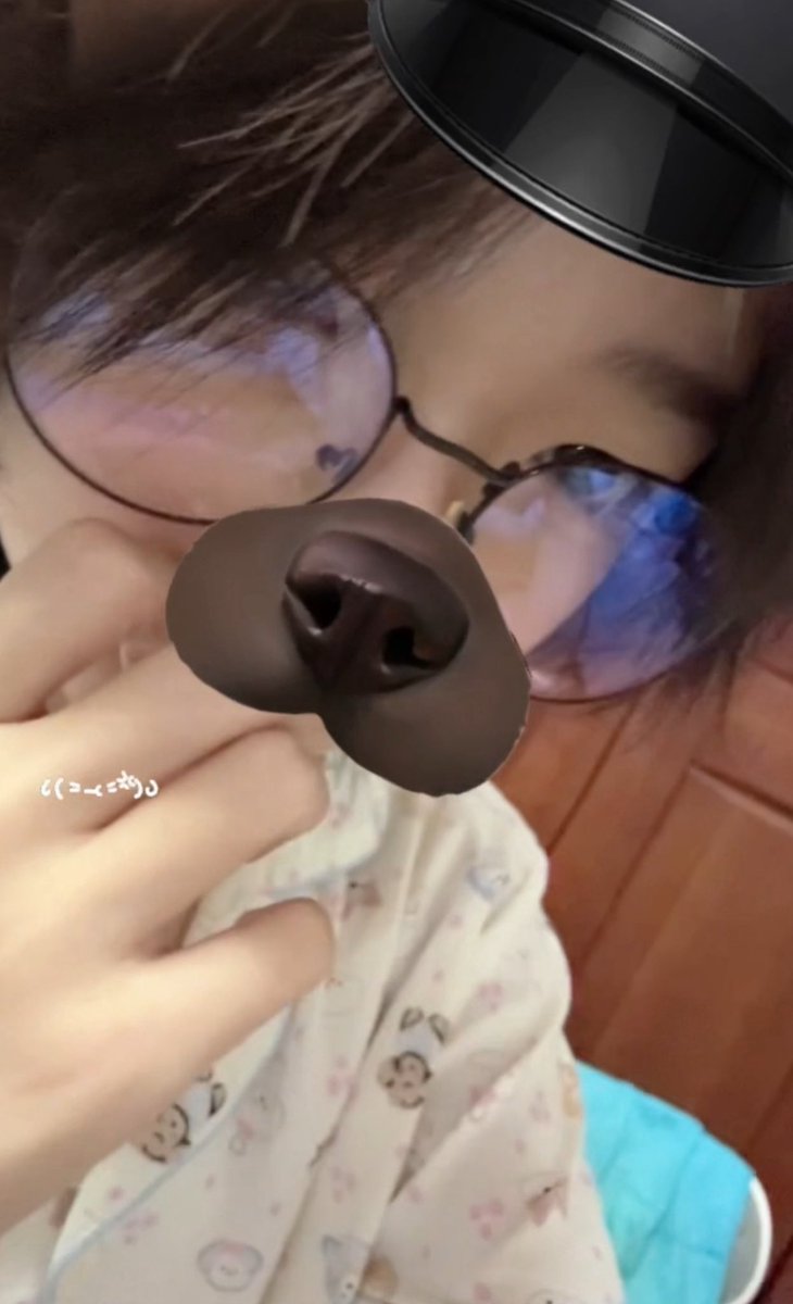 不算太新的黑毛